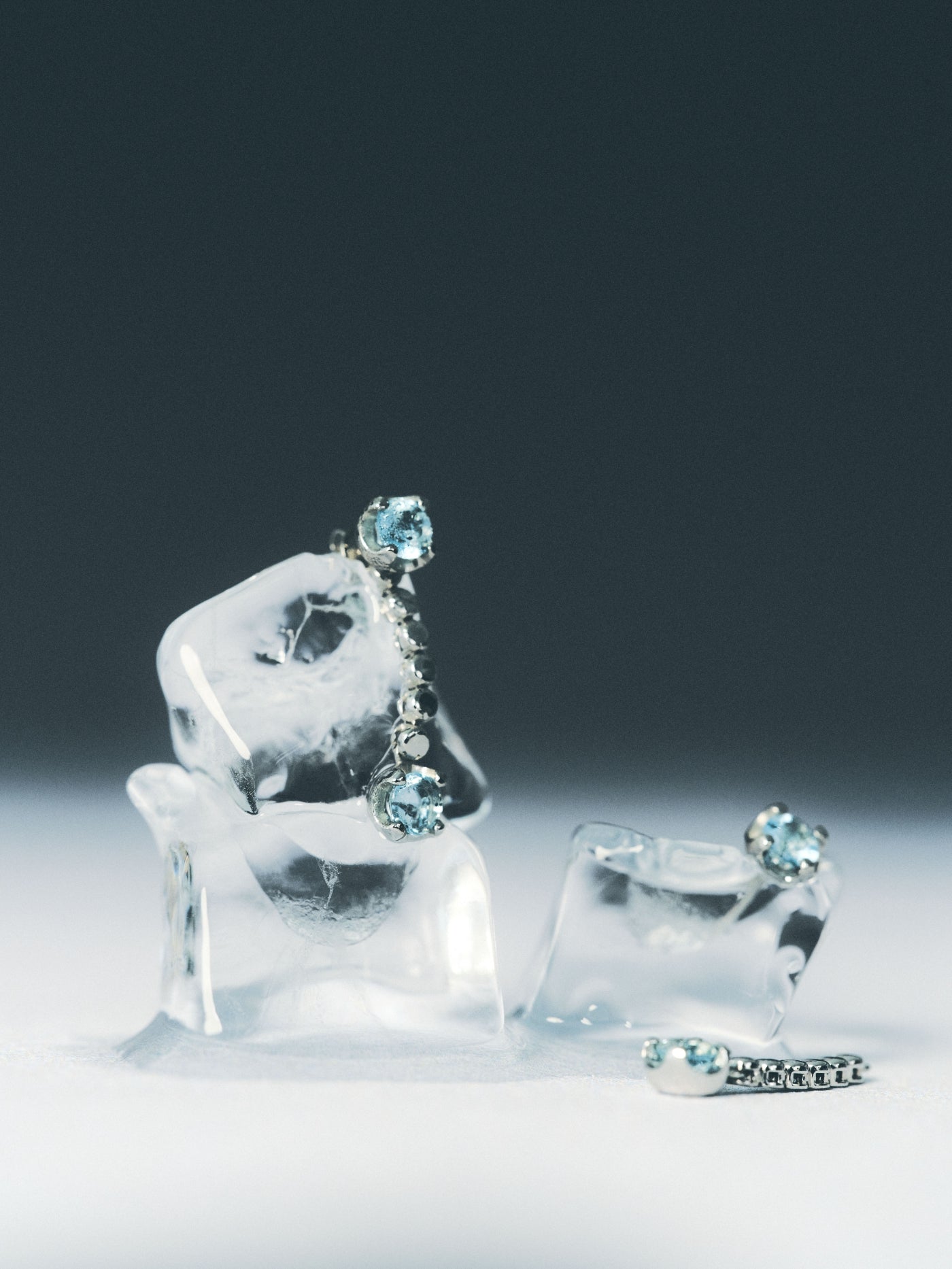 18K Gold Four Round-Cut Aquamarines Handcrafted Drop Earrings (Dispatched within 30 days of purchase)